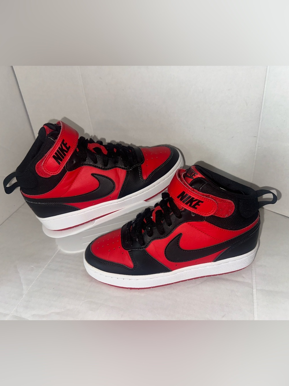 Nike Court Borough Mid 2 Shoes Youth Size 4.5Y Red Black Strap CD7782-602 - Picture 2 of 7